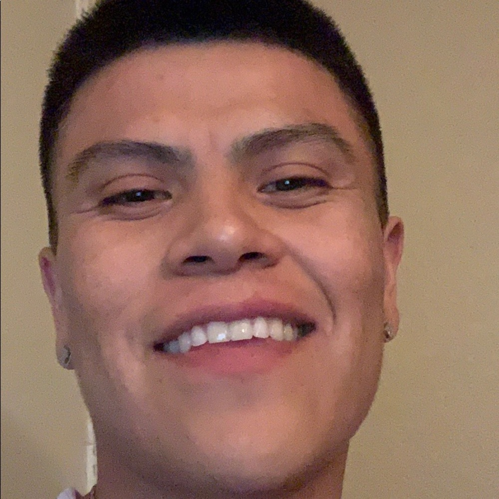 Meet your Posher, Dustin